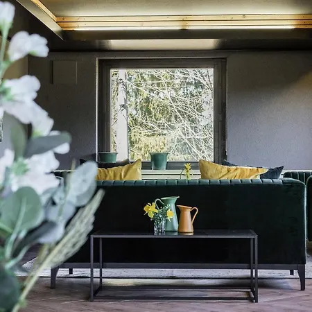 Luxus Mit 23 Zimmern Und 19 Baedern Und Villa