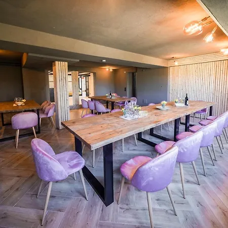 Luxus Mit 23 Zimmern Und 19 Baedern Und