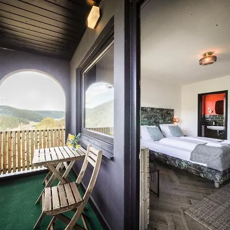 Luxus Mit 23 Zimmern Und 19 Baedern Und *