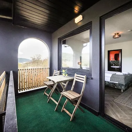 Luxus Mit 23 Zimmern Und 19 Baedern Und