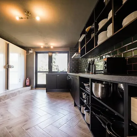 Villa Luxus Mit 23 Zimmern Und 19 Baedern Und *