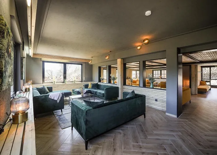 Вилла Luxus Mit 23 Zimmern Und 19 Baedern Und *