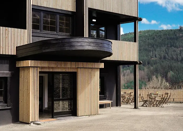 Luxus Mit 23 Zimmern Und 19 Baedern Und Вилла