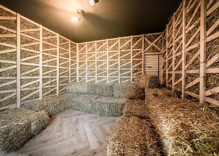 Luxus Mit 23 Zimmern Und 19 Baedern Und * Байрсброн