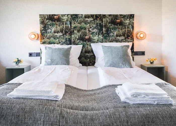 Luxus Mit 23 Zimmern Und 19 Baedern Und *