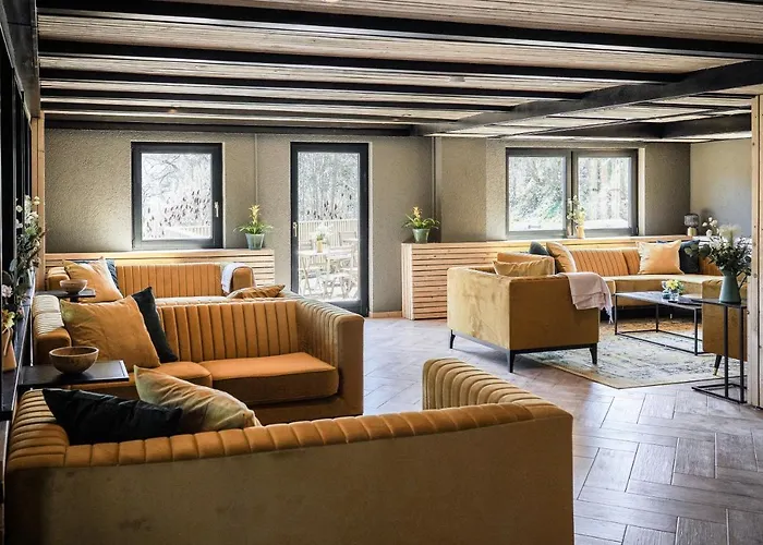 Luxus Mit 23 Zimmern Und 19 Baedern Und Вилла Байрсброн