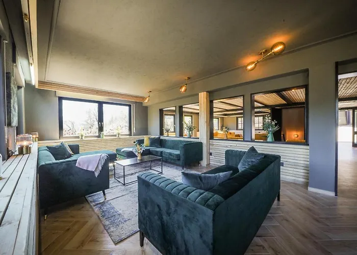 Luxus Mit 23 Zimmern Und 19 Baedern Und