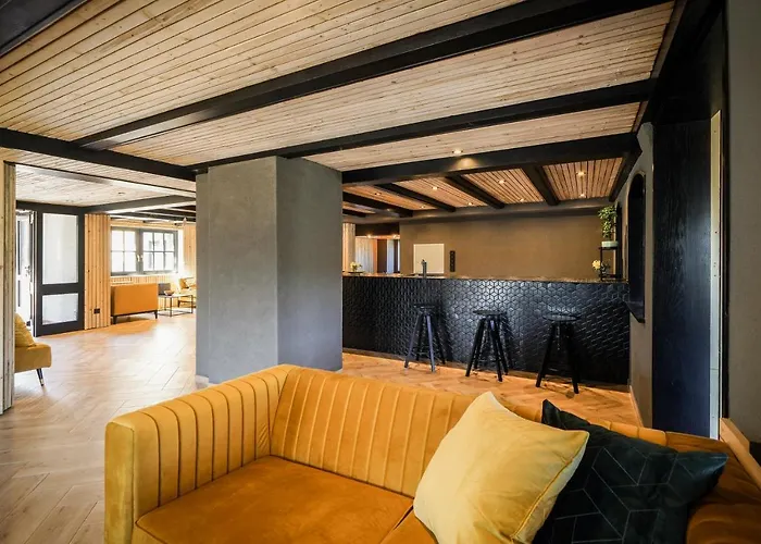 Luxus Mit 23 Zimmern Und 19 Baedern Und